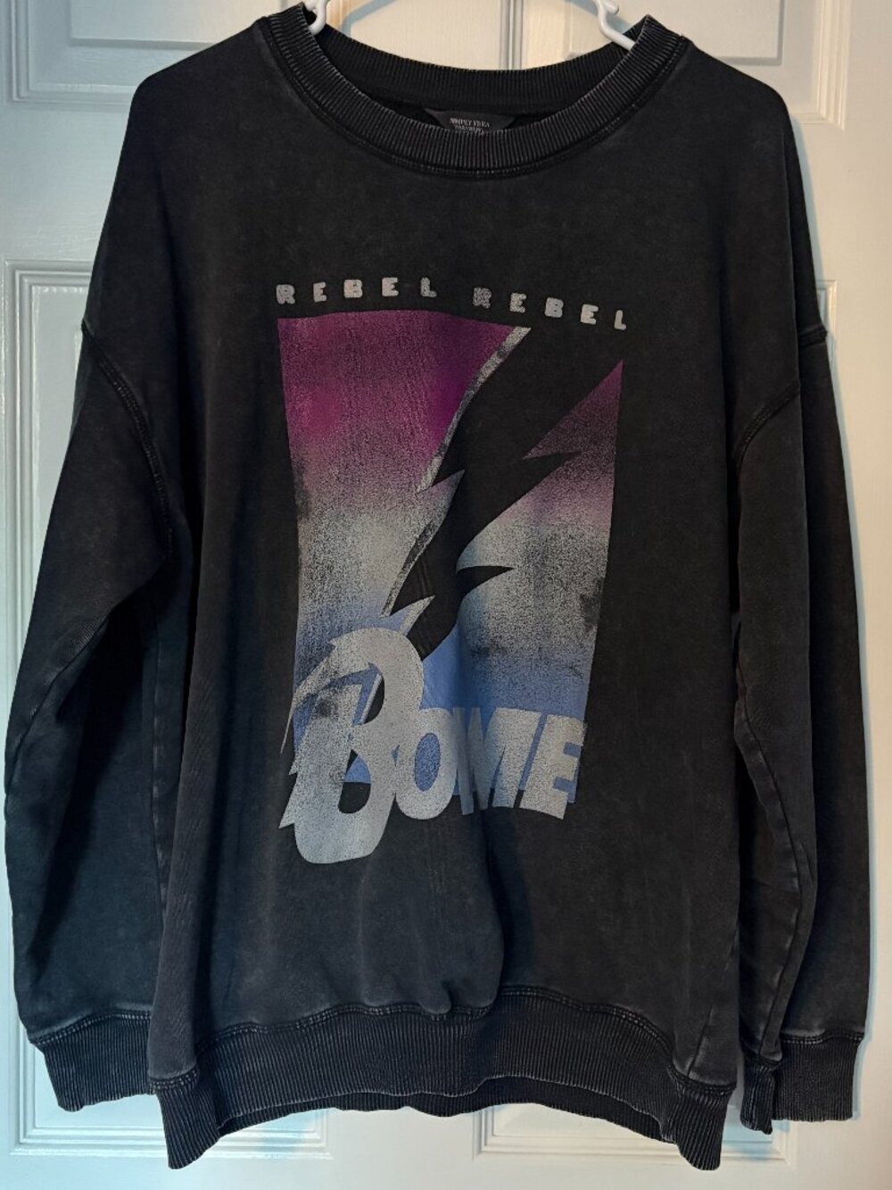 Women's Simply Vera Wang Rebel Rebel Bowie Sweatshirt, Black, Acid Wash Size XL